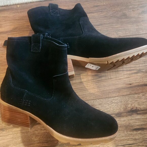 SOREL black suede ankle boots. Brand New!! Size 9 - Picture 7 of 7